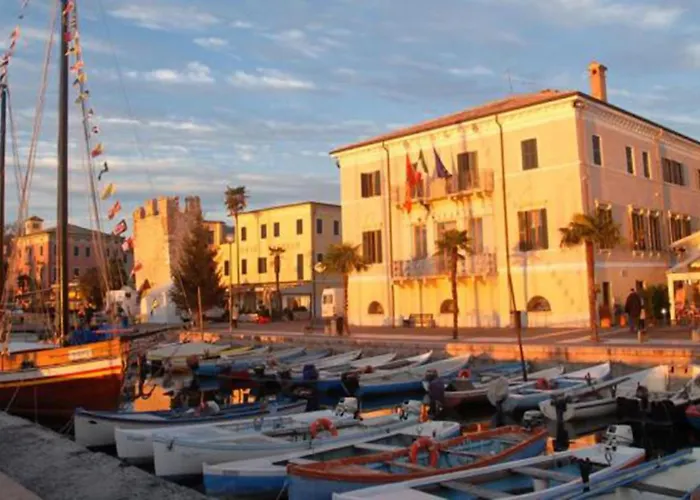 アパート San Zeno - Vicino Centro,lago Parcheggio バルドリーノ