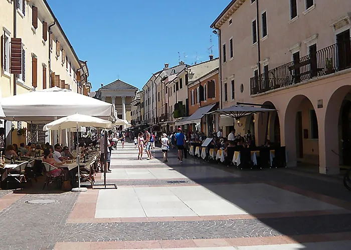 San Zeno - Vicino Centro,lago Parcheggio アパート *