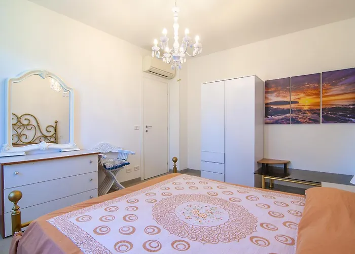 San Zeno - Vicino Centro,lago Parcheggio *