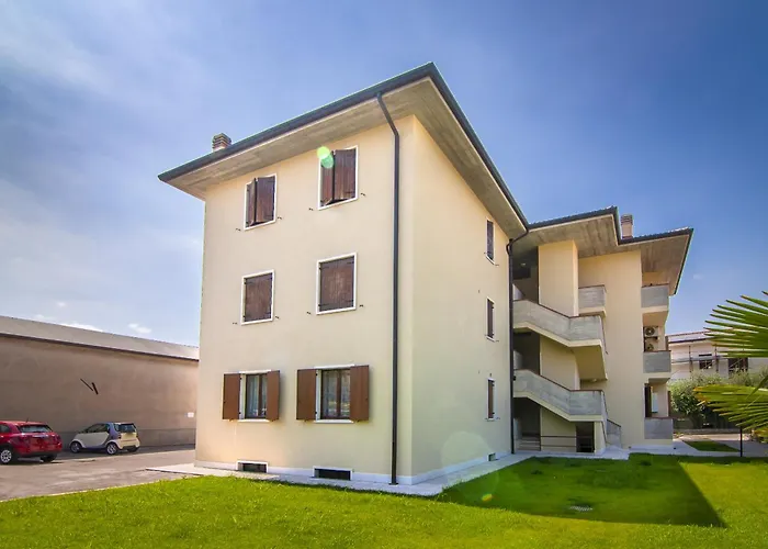 Apartment San Zeno - Vicino Centro,lago Parcheggio