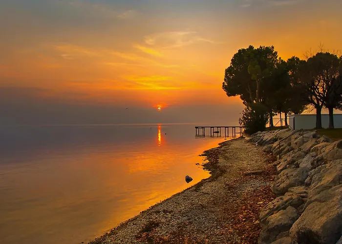 San Zeno - Vicino Centro,lago Parcheggio