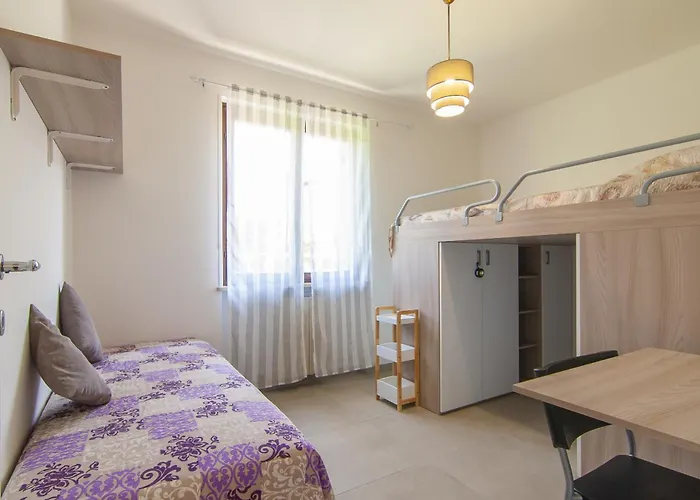 San Zeno - Vicino Centro,lago Parcheggio Bardolino