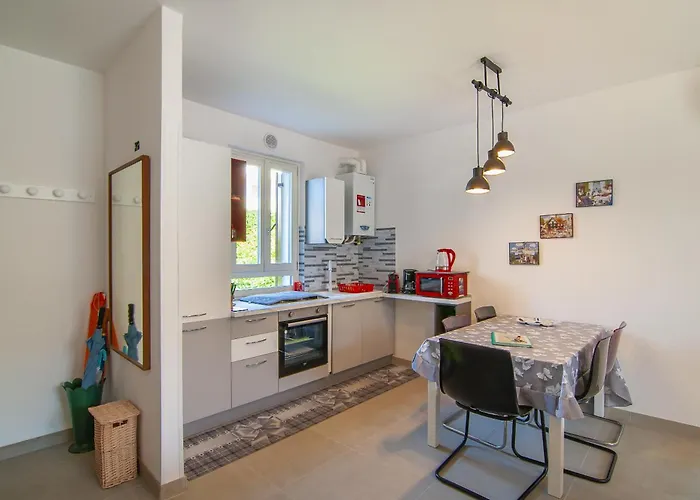 Apartment San Zeno - Vicino Centro,lago Parcheggio