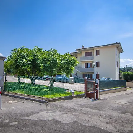 San Zeno - Vicino Centro,lago Parcheggio