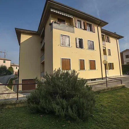 San Zeno - Vicino Centro,lago Parcheggio Bardolino