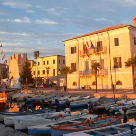 San Zeno - Vicino Centro,lago Parcheggio *