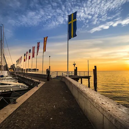 San Zeno - Vicino Centro,lago Parcheggio *
