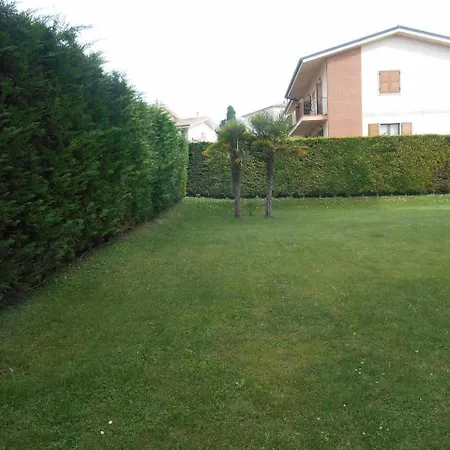 San Zeno - Vicino Centro,lago Parcheggio Bardolino